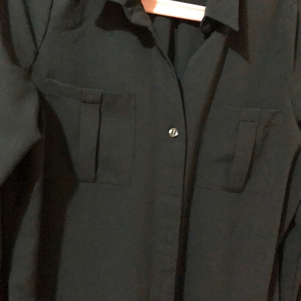 Button up - Picture 4 of 4